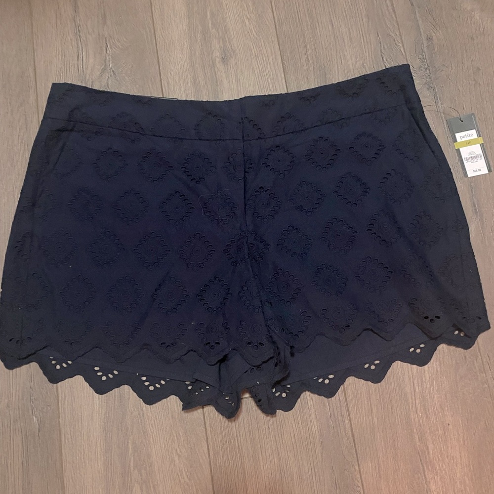Crown & Ivy Navy petite Scalloped Shorts